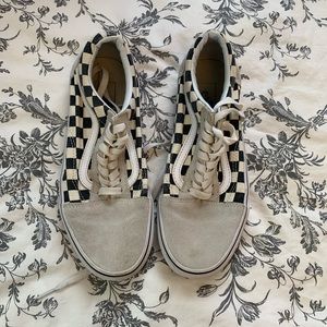 Women’s size 8 checkered vans